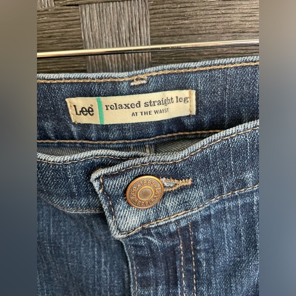 Woman’s Lee Jeans Size 16 - Picture 3 of 4